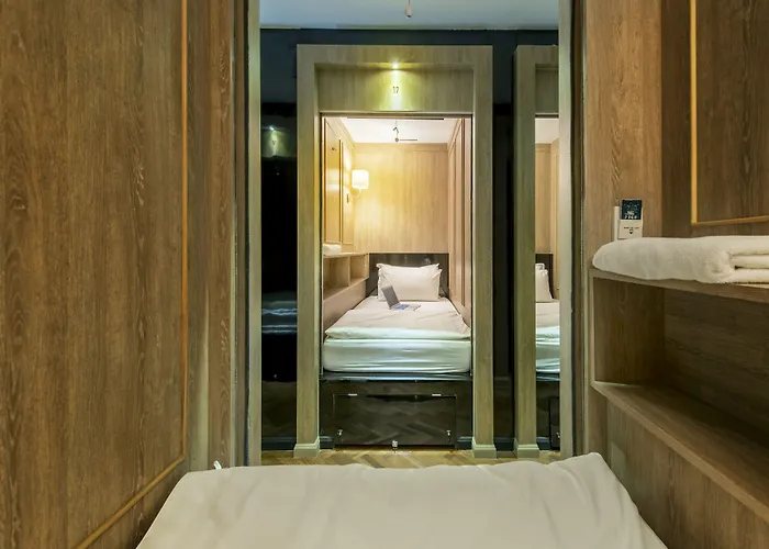 The Posh Phayathai 旅馆