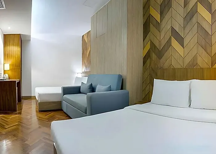 بيت شباب The Posh Phayathai *